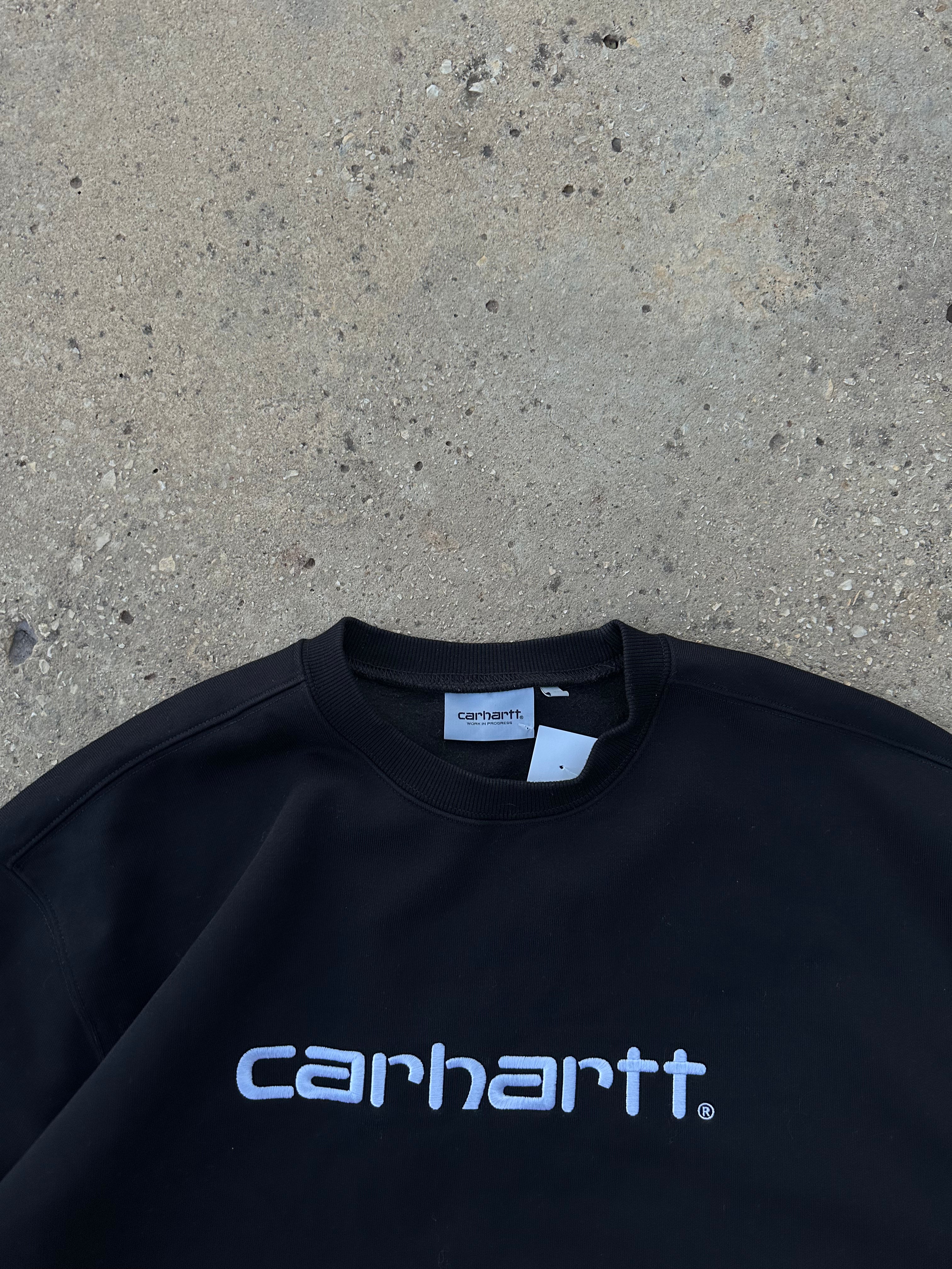 Carrhart black sweatshirt